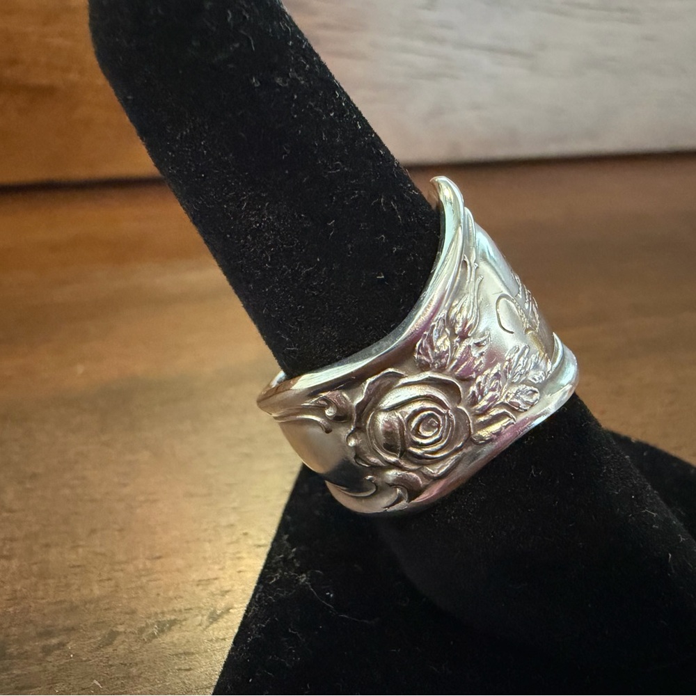 “B” Engraved Spoon Ring - Picture 4 of 13